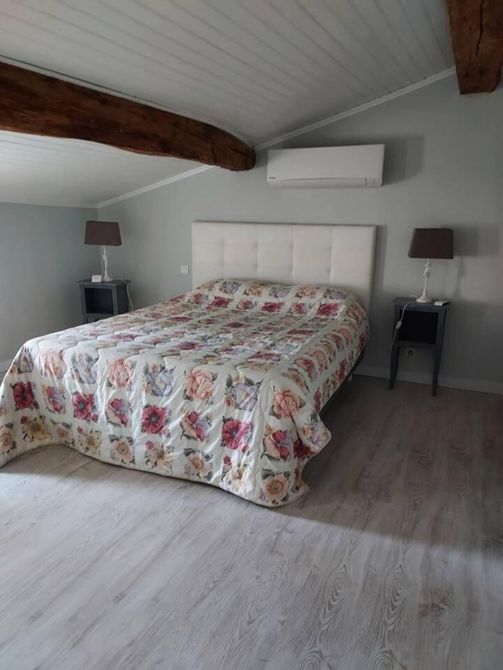 Maisonnette Saintes Esterno foto